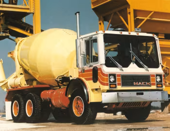 Mack MR concrete mixer '1978–????