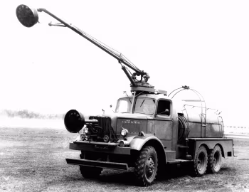 Mack NM3 Class 150 6×6 7 ½-ton Crash Truck Prototype by Cardox '1941
