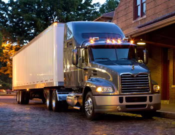Mack Pinnacle AB Sleeper '2011–17