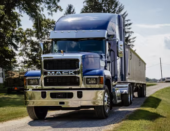 2020–pr. Mack Pinnacle AF 70" Stand Up Sleeper