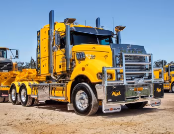 Mack Super-Liner 58" Sleeper [Australia] '2007–pr.