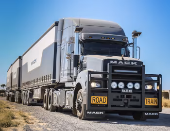 Mack Super-Liner 70" Sleeper [Australia] '2024–pr.