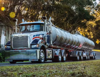 Mack Super-Liner Day Cab [Australia] '2007–pr.