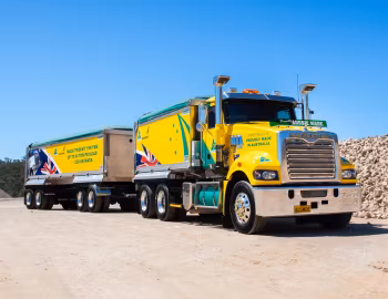Mack Trident Axle Forward Day Cab Rigid '2008–pr.