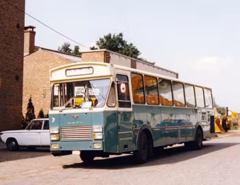 Mack FCR685B Van Hool [Belgium] (vierkant) '1975