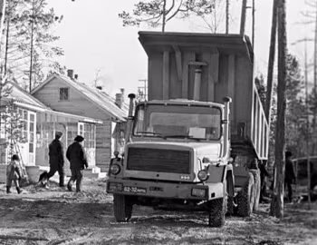 Magirus-Deutz M 290 D 26 K 6×4 Muldenhinterkipper [USSR] '1974–76