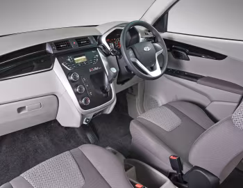 Інтер'єр Mahindra KUV100 [South Africa] '2016–18