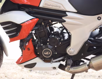 Bajo el capó Mahindra Mojo XT 300 '03.2018–03.2019