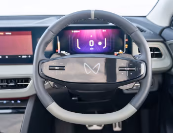 Panel frontal Mahindra XEV 9e '2024–pr.