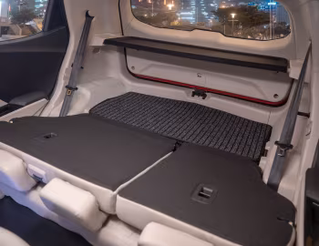 Інтер'єр Mahindra XUV300 [South Africa] '2019–24