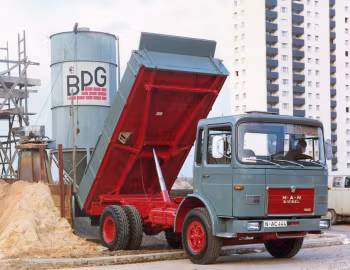 MAN 13.215 FK Dreiseitenkipper (F 7) '1966–67