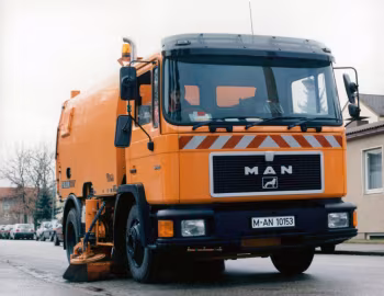 MAN 14.152 F FAUN Vega Kehrmaschine (M 90/M 03)