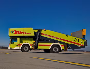 Maurer M-TGM 18.340 4×4 BB Rettungstreppenfahrzeug Rosenbauer E5000 [Switzerland] '2014