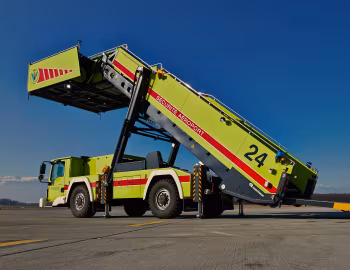 Maurer M-TGM 18.340 4×4 BB Rettungstreppenfahrzeug Rosenbauer E5000 [Switzerland] '2014