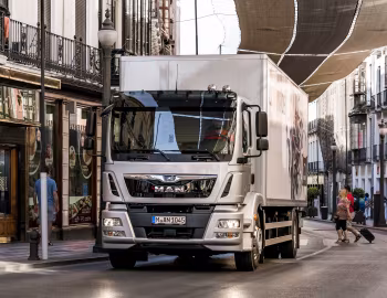 MAN TGM 18.320 Kofferwagen '2017–20