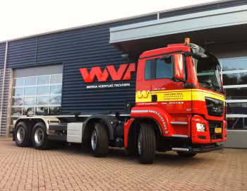 MAN TGS 41.400 8×4 BB Multilift '2012–16