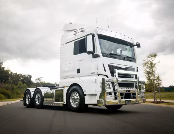 MAN TGX 26.560 BLS 6×4 XLX tractor [Australia] '2015–17