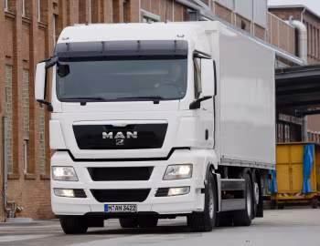 MAN TGX 26.440 6×2 XLX mit Korten Kofferaufbau '2007–12