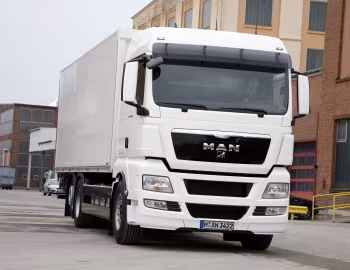 MAN TGX 26.440 6×2 XLX mit Korten Kofferaufbau '2007–12