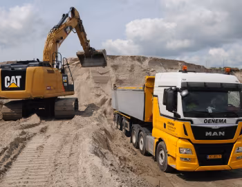 MAN TGX 26.440 6×2/4 BLS XLX, Caterpillar 323
