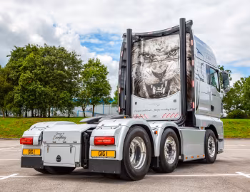 MAN TGX 26.580 tractor [UK-spec] '2016–20