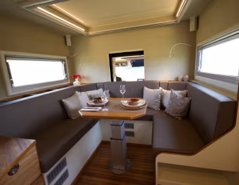 Interior Unicat MD77h MAN TGS 33.540 6×6 '2017–19