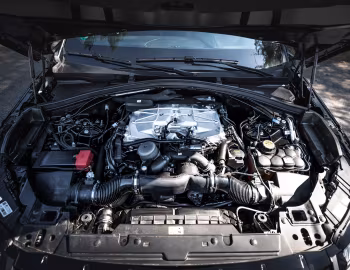 Sob o capô Manhart Velar SV 600 '2020–pr.