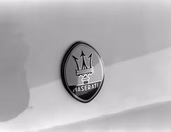 Logotipo 1986 Maserati Biturbo 425 [North America] (AM332) '1985–86