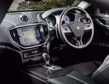 Panneau avant Maserati Ghibli [UK-spec] '2013–17