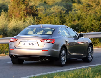 Maserati Ghibli '2013–17