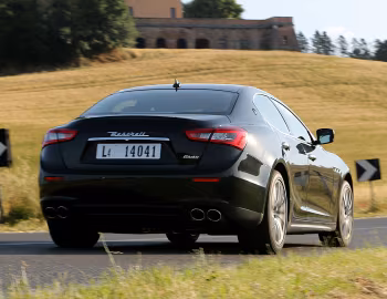 Maserati Ghibli '2013–17