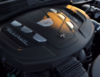 Sous la capuche Maserati Ghibli '2013–17