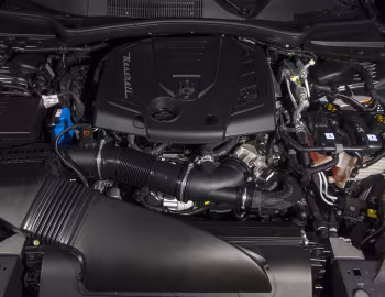 Sous la capuche Maserati Ghibli Hybrid GranSport Nerissimo Pack [Worldwide] (M157) '2020–21