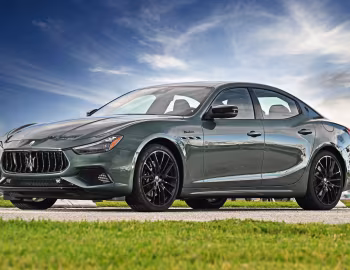 2022–24 Maserati Ghibli Modena Q4 Nerissimo Pack [North America] (M157) '2021–24