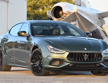 2022–24 Maserati Ghibli Modena Q4 Nerissimo Pack [North America] (M157) '2021–24