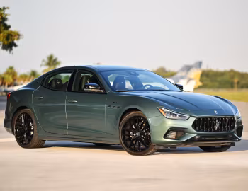 2022–24 Maserati Ghibli Modena Q4 Nerissimo Pack [North America] (M157) '2021–24