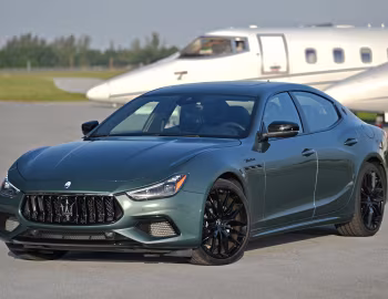 2022–24 Maserati Ghibli Modena Q4 Nerissimo Pack [North America] (M157) '2021–24