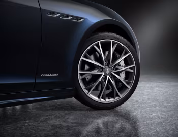 2019 Maserati Ghibli GranLusso "Edizione Nobile" [North America] '2018–19