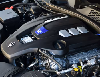 Sous la capuche Maserati Ghibli S GranSport [Australia] '2018–20