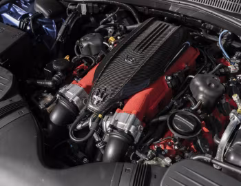 Sous la capuche Maserati Ghibli Trofeo [UK-spec] (M157) '2021–23