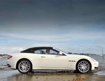 Maserati GranCabrio [UK-spec] (M145) '2010–17