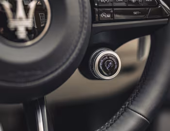 Intérieur Maserati GranCabrio Folgore [UK-spec] (M189) '2024–26