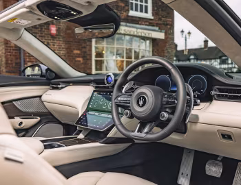 Panneau avant Maserati GranCabrio Folgore [UK-spec] (M189) '2024–26