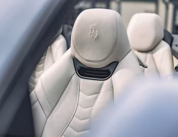 Intérieur Maserati GranCabrio Folgore [UK-spec] (M189) '2024–26