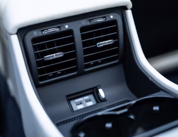 Interior Maserati GranCabrio Sport [Japan] (M145) '2017–19