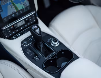 Interior Maserati GranCabrio Sport [Japan] (M145) '2017–19