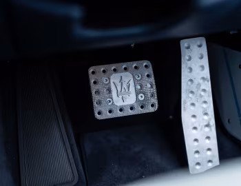 Interior Maserati GranCabrio Sport [Japan] (M145) '2017–19