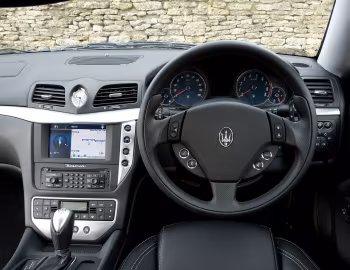 Panneau avant Maserati GranTurismo [UK-spec] (M145) '2007–17