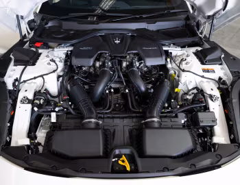 Sous la capuche Maserati GranTurismo Modena [Australia] (M189) '2024–25