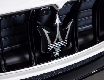 Logotipo Maserati GranTurismo Modena [Australia] (M189) '2024–25